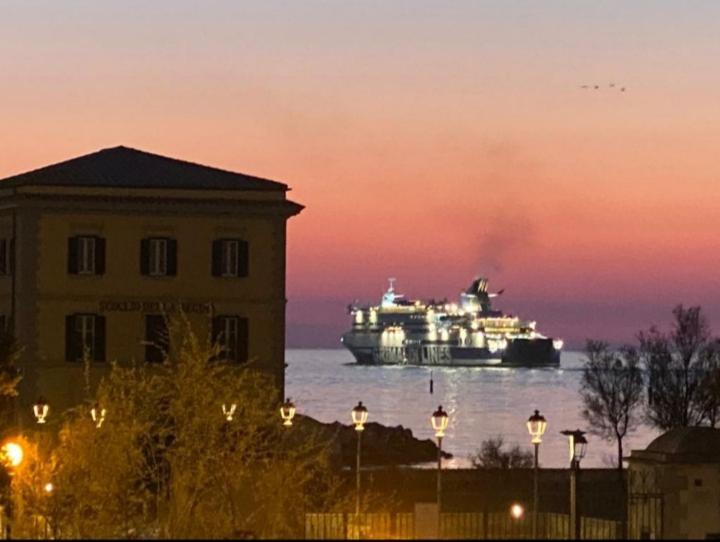 Sunset 39 Lägenhet Livorno Exteriör bild